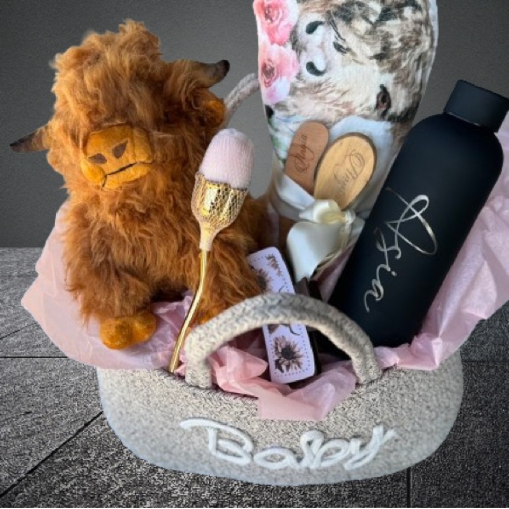 Yak Luxe 9-piece Personalized Baby & Mom gift set w/ THREE Personalized Items!
